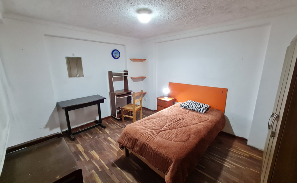 Habitacion Amoblada baño privado 